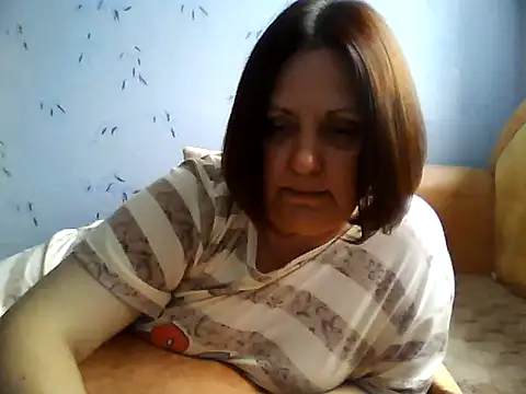 Snapshot of LockyCharm111 chatting on July 9, 3:49 pm LockyCharm111 online show from July 9, 3:49 pm