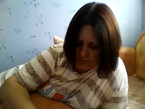 Snapshot of LockyCharm111 chatting on July 20, 10:18 am LockyCharm111 online show from July 20, 10:18 am
