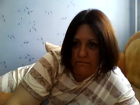 Snapshot of LockyCharm111 chatting on July 20, 10:39 am LockyCharm111 online show from July 20, 10:39 am