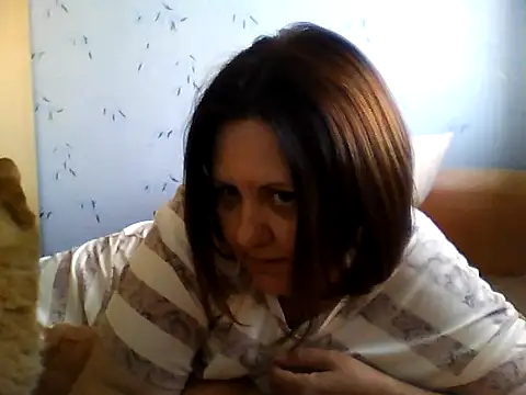 Snapshot of LockyCharm111 chatting on July 25, 4:32 am LockyCharm111 online show from July 25, 4:32 am