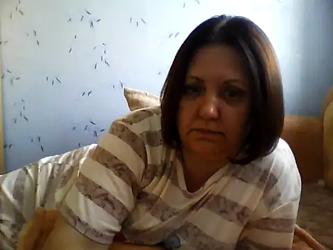 Snapshot of LockyCharm111 chatting on August 1, 4:45 am LockyCharm111 online show from August 1, 4:45 am