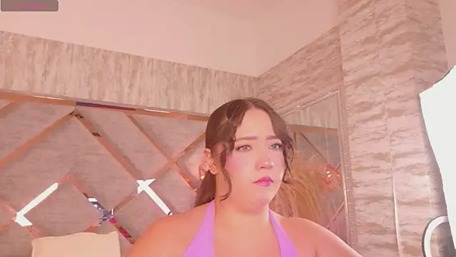 Hannah-Prada online show from July 30, 11:31 am
