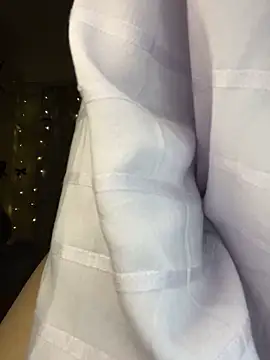 Layana Ro online show from March 14, 8:47 pm