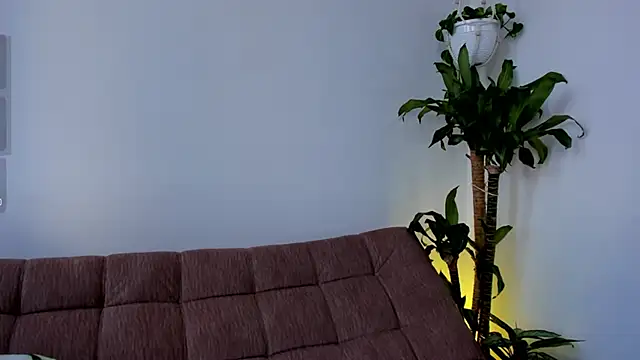 sara-jules online show from May 15, 3:19 pm