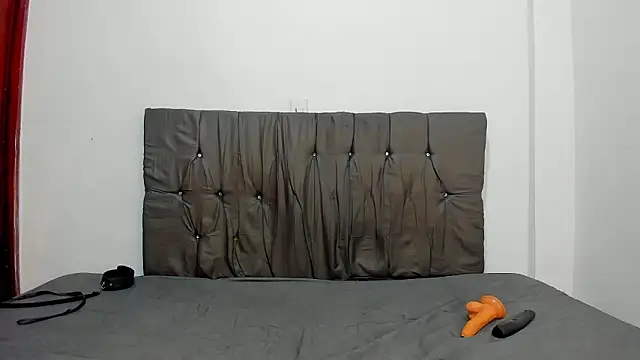 Ruby RedMoon2 online show from March 7, 8:17 pm