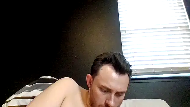 Snapshot of Tallhungandcloudy chatting on June 7, 3:16 pm Tallhungandcloudy online show from June 7, 3:16 pm