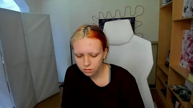NikolFlostt online show from May 2, 1:10 am