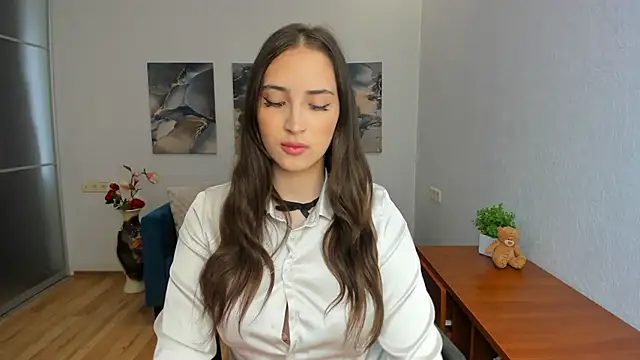 Effy Royse online show from June 18, 5:41 am