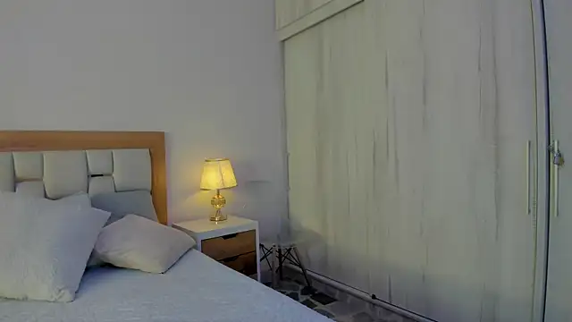 Snapshot of Bunny_Blush1 chatting on April 17, 5:38 pm Bunny Blush1 online show from April 17, 5:38 pm
