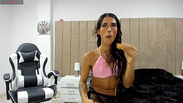 Snapshot of valery_slim18 chatting on February 27, 11:27 pm valery slim18 online show from February 27, 11:27 pm