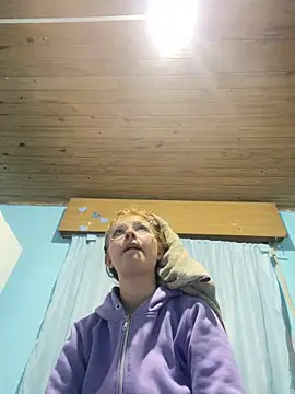 Luna33- online show from May 24, 1:43 am