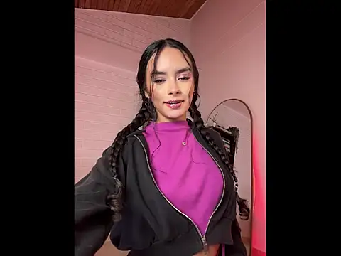 cristal roberts online show from June 8, 9:26 pm