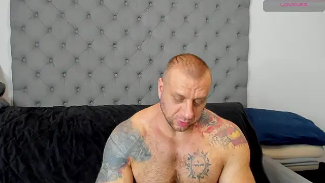 Snapshot of Samson_Legend chatting on October 29, 12:07 pm Samson Legend online show from October 29, 12:07 pm