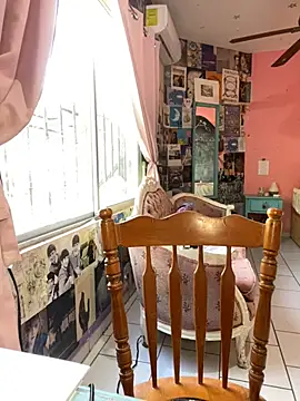 JeanneDuval8888 online show from February 14, 7:10 pm