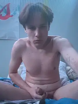 Snapshot of Bigdickaiden777 chatting on March 10, 5:34 am Bigdickaiden777 online show from March 10, 5:34 am
