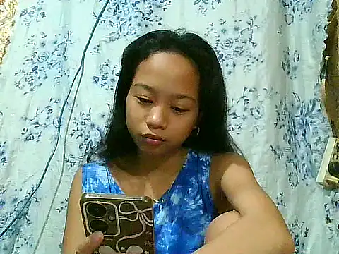 Asianpinay Skinny1818 online show from March 28, 9:25 pm