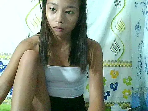 Asianpinay Skinny1818 online show from April 28, 2:27 am