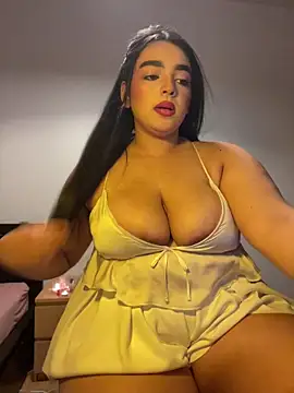Snapshot of Mayaslow chatting on June 5, 6:24 pm Mayaslow online show from June 5, 6:24 pm