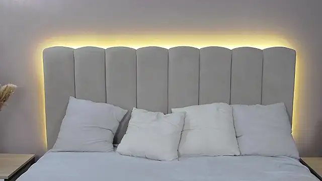 AlisiaStill  online show from March 12, 12:11 pm