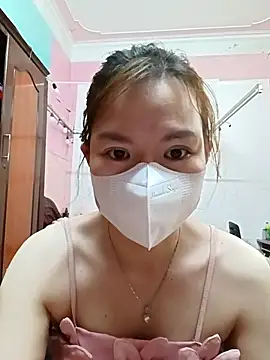 Snapshot of Trang26 chatting on March 12, 12:50 am Trang26 online show from March 12, 12:50 am