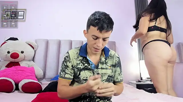 Dylan and Kim online show from March 4, 12:33 pm