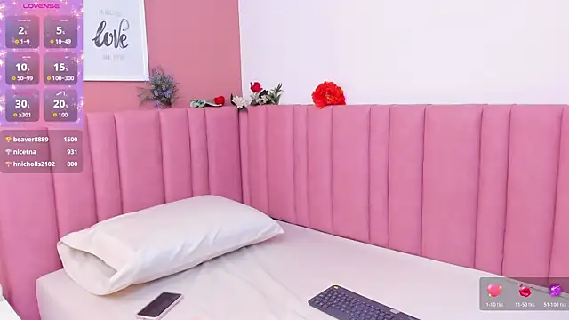 iris cuteface online show from May 1, 11:59 am