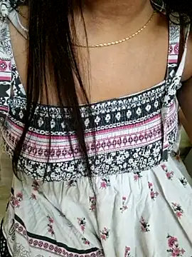 Snapshot of silk_segha chatting on February 19, 6:59 pm silk segha online show from February 19, 6:59 pm