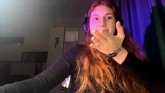 AliceCarrol online show from March 13, 3:51 pm