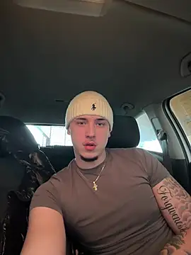 Snapshot of yourboydze chatting on February 10, 2:21 pm yourboydze online show from February 10, 2:21 pm