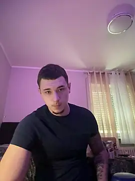 Snapshot of yourboydze chatting on February 11, 8:19 am yourboydze online show from February 11, 8:19 am