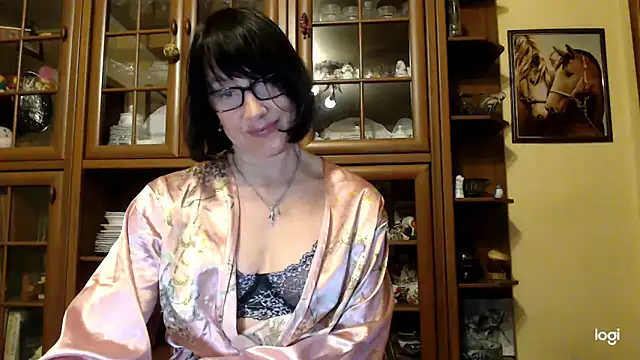 Vlastelina online show from April 10, 6:45 pm
