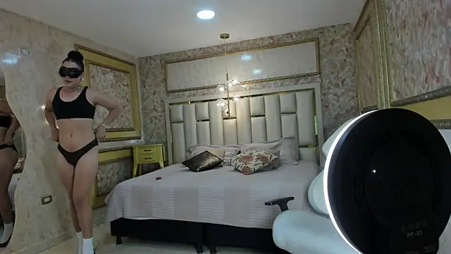 Veronica hottie online show from February 27, 1:33 pm