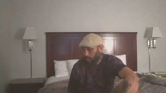 Snapshot of TheDaddio03 chatting on May 24, 4:39 am TheDaddio03 online show from May 24, 4:39 am