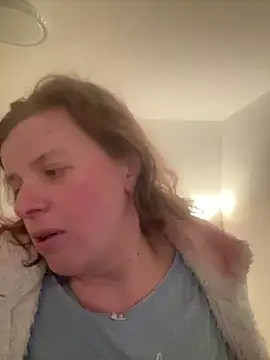 Laura-Loveyou online show from April 1, 6:05 pm