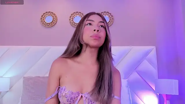 Snapshot of ValeryGomezz chatting on May 25, 2:45 pm ValeryGomezz online show from May 25, 2:45 pm