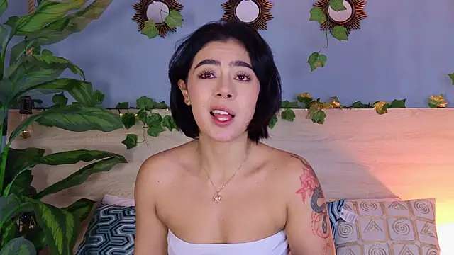 Snapshot of ValeryGomezz chatting on July 6, 3:03 pm ValeryGomezz online show from July 6, 3:03 pm