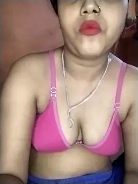 Snapshot of Nency_Love143 chatting on May 5, 5:10 pm Nency Love143 online show from May 5, 5:10 pm