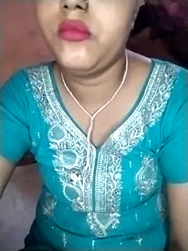 Snapshot of Nency_Love143 chatting on May 9, 5:29 pm Nency Love143 online show from May 9, 5:29 pm