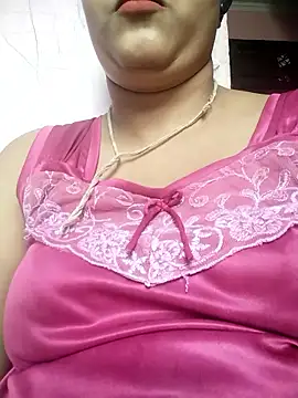 Snapshot of Nency_Love143 chatting on May 10, 6:29 am Nency Love143 online show from May 10, 6:29 am