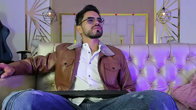 Snapshot of HotPulse_vc chatting on February 26, 12:37 pm HotPulse vc online show from February 26, 12:37 pm