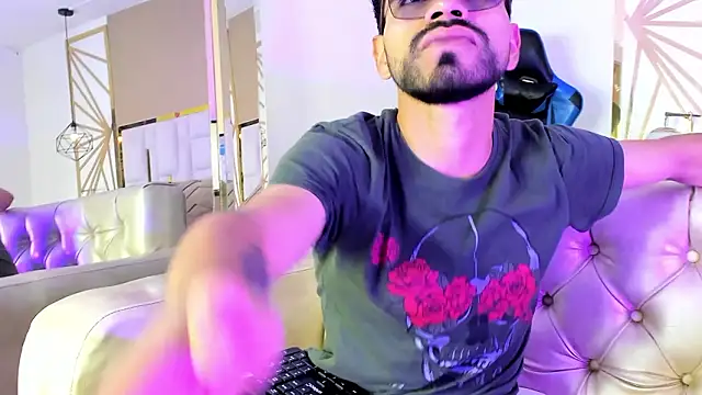 Snapshot of HotPulse_vc chatting on February 28, 12:39 pm HotPulse vc online show from February 28, 12:39 pm