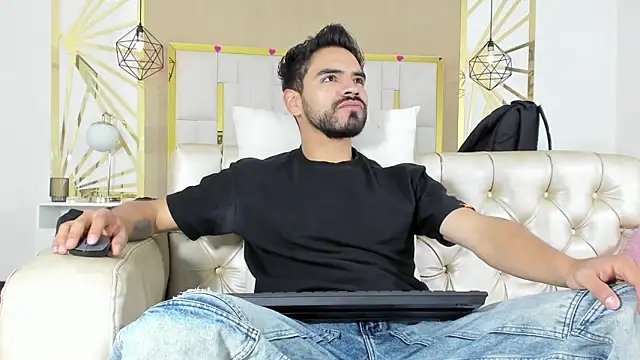 Snapshot of HotPulse_vc chatting on March 7, 12:35 pm HotPulse vc online show from March 7, 12:35 pm