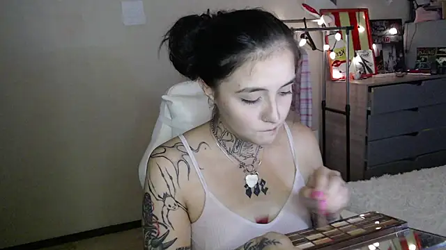 Snapshot of Rin_Tozier chatting on July 10, 9:06 pm Rin Tozier online show from July 10, 9:06 pm