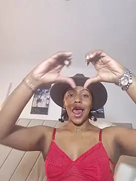 Snapshot of samaraa_smith1 chatting on May 12, 12:24 pm samaraa smith1 online show from May 12, 12:24 pm