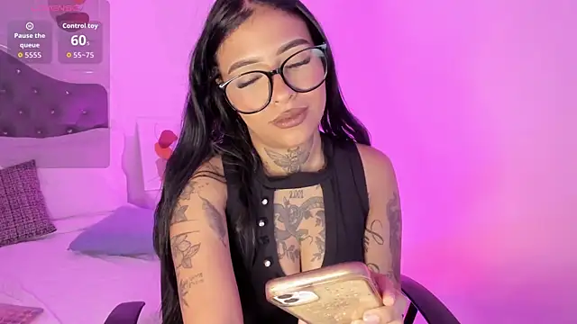 Aisha Haddad online show from February 14, 2:03 pm