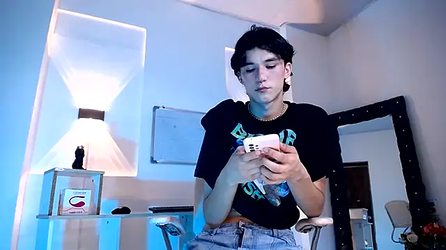 jullian ricci online show from July 15, 7:41 pm