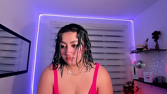 Emily Jonesh online show from July 23, 12:36 pm