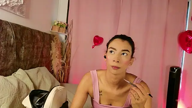 MelanyStone  online show from February 20, 1:11 pm