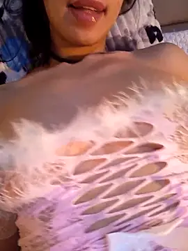 Snapshot of chamss-boobs chatting on May 20, 11:22 pm chamss-boobs online show from May 20, 11:22 pm