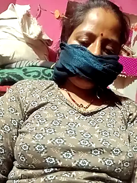 Pallavi hote online show from March 3, 11:54 pm